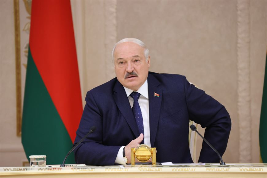 Поддержка экспорта, опора в Сибири, предупреждение от разведки и ценность Содружества. Итоги недели Президента